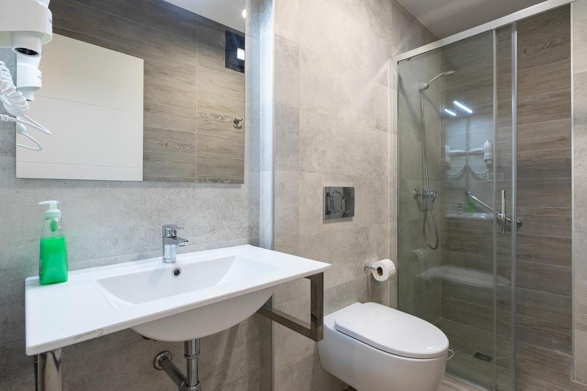 Apartamentos Guerrero 3 Torre Del Mar Dış mekan fotoğraf