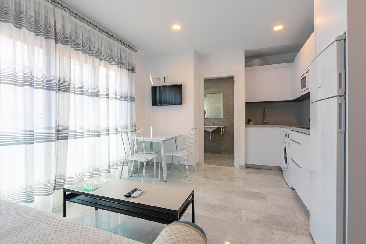 Apartamentos Guerrero 3 Torre Del Mar Dış mekan fotoğraf